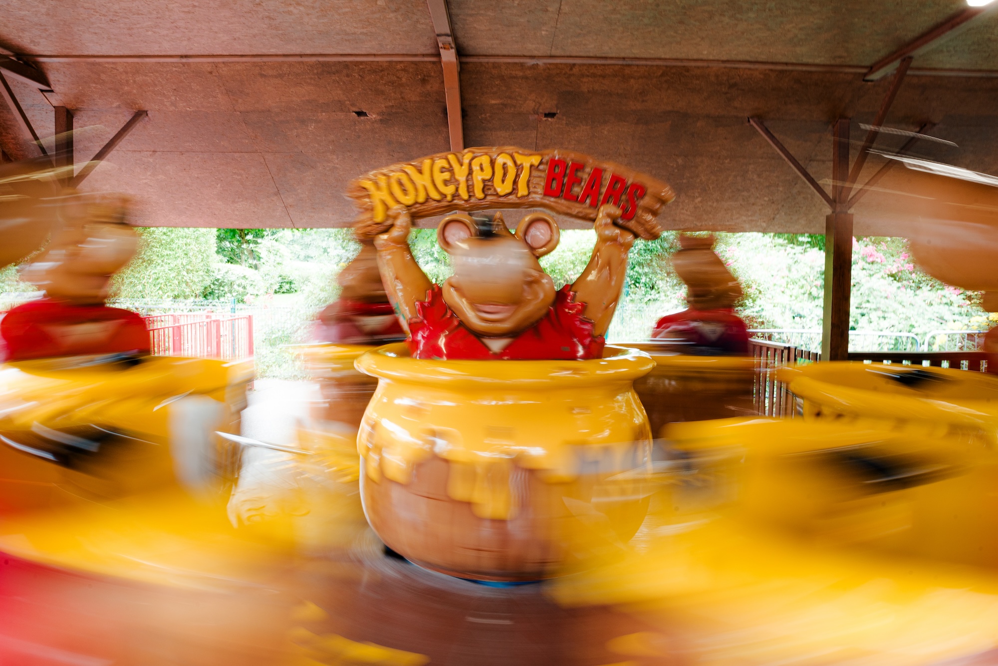 Spin around in a honey pot