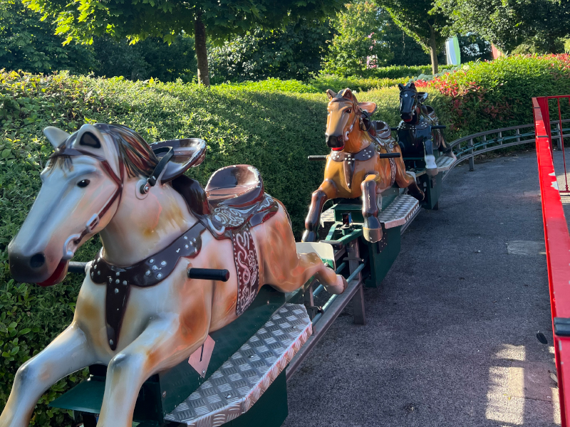 pony ride at emerald park