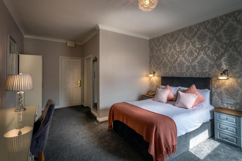 Cusack Hotel Group